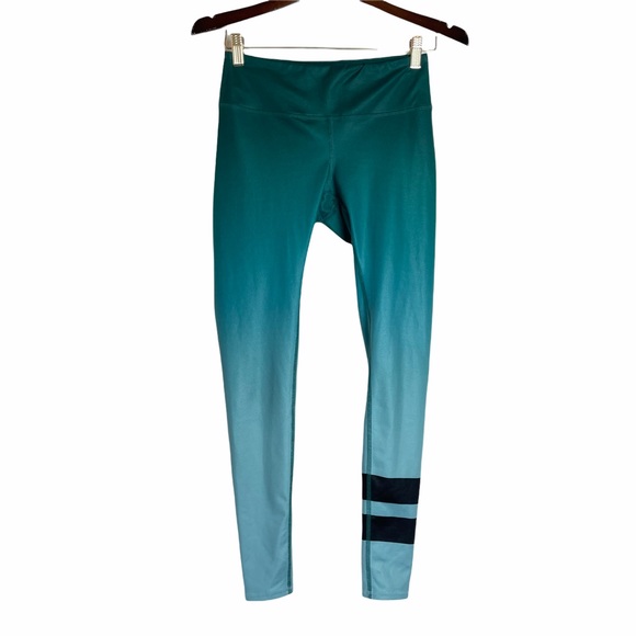 Alo Yoga Airbrush Gradient Leggings in Green Evermint Size XS - Picture 4 of 16